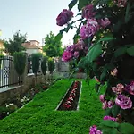 Guest house снежа/ Snezha *