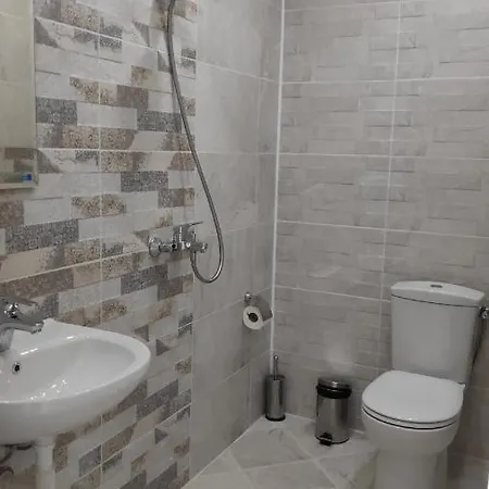 снежа/ Snezha Konukevi Obzor