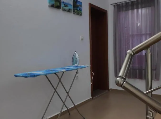 снежа/ Snezha Penzion Obzor